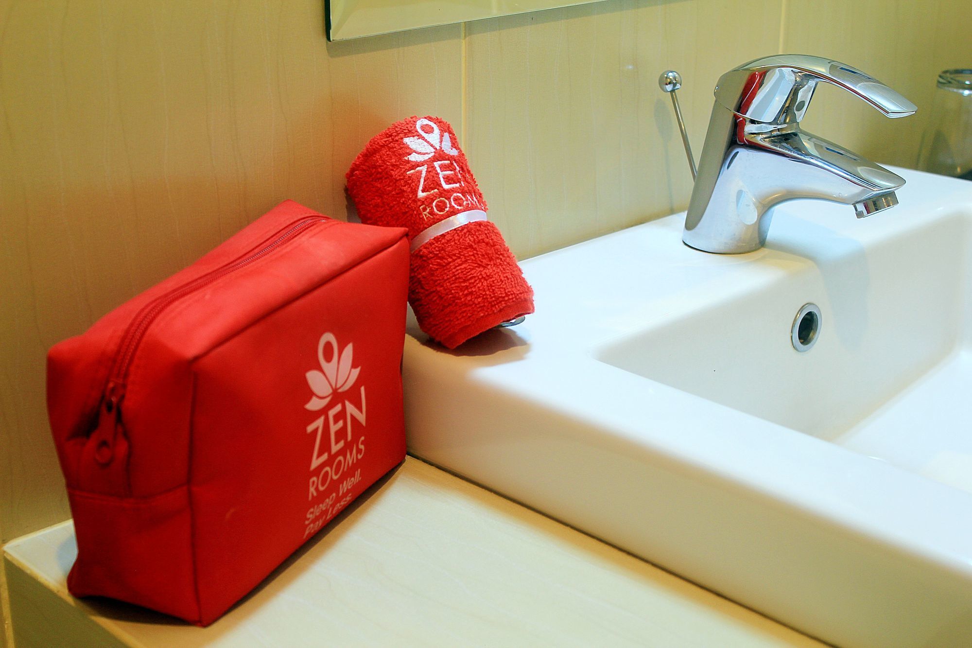 Zen Rooms Bukit Tunggul Bandung Dış mekan fotoğraf